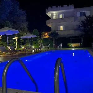 Florika Apartahotel